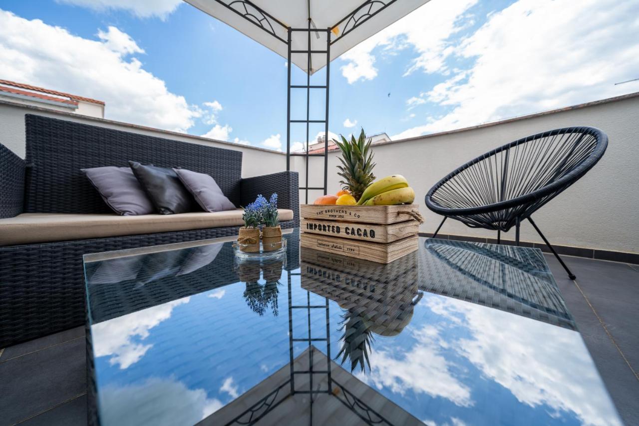 Holiday Apartments Amarilis Pakostane Luaran gambar