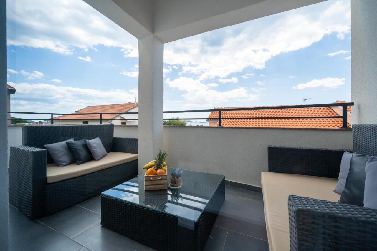 Holiday Apartments Amarilis Pakostane Luaran gambar