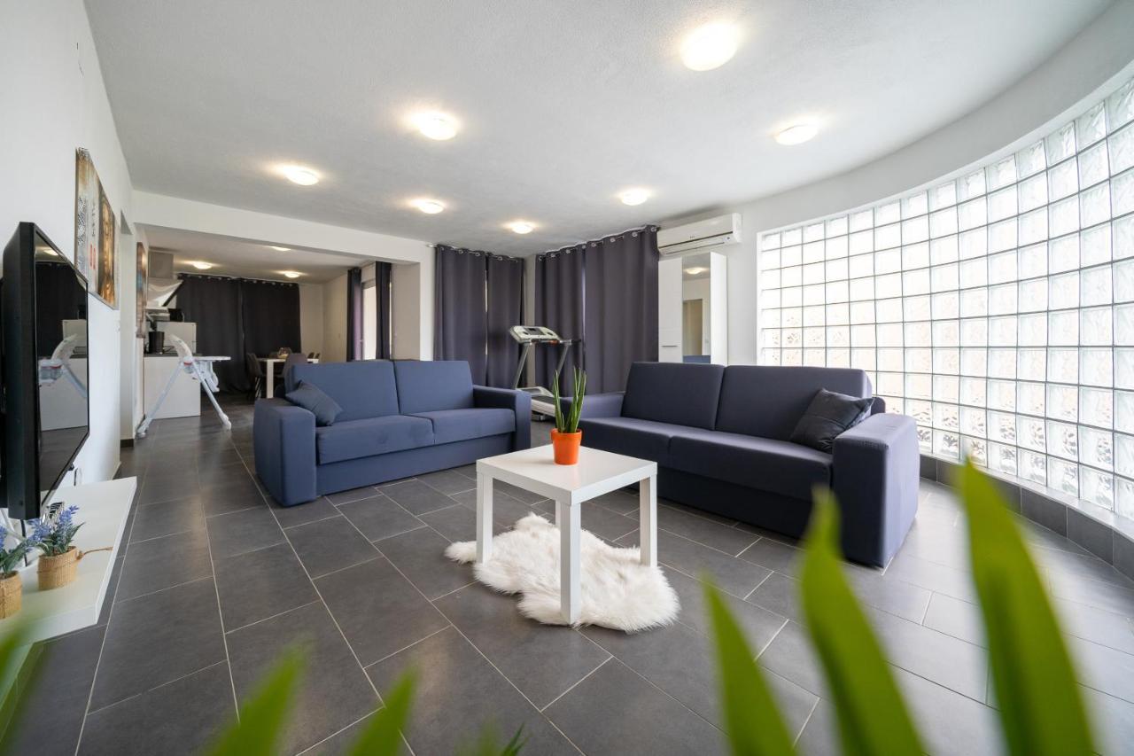 Holiday Apartments Amarilis Pakostane Luaran gambar