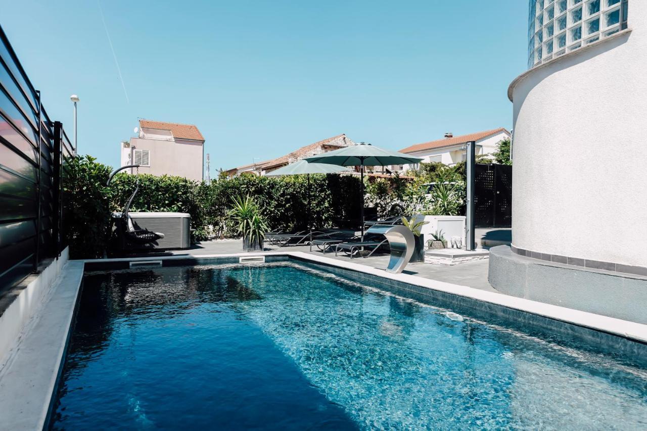 Holiday Apartments Amarilis Pakostane Luaran gambar