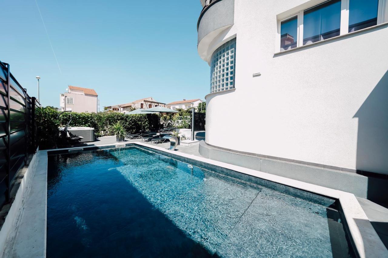 Holiday Apartments Amarilis Pakostane Luaran gambar